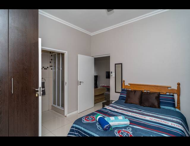 2 BEDROOM APARTMENT FOR SALE IN UMHLANGA RIDGE